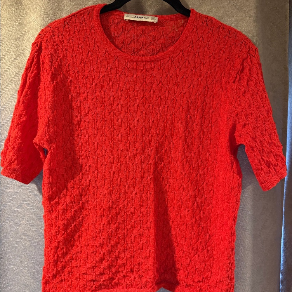 Zara Women's Vibrant Red Short Sleeve Top